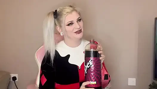 Versuche, die Herausforderung nicht zu rülpsen, harley Quinn Cosplay