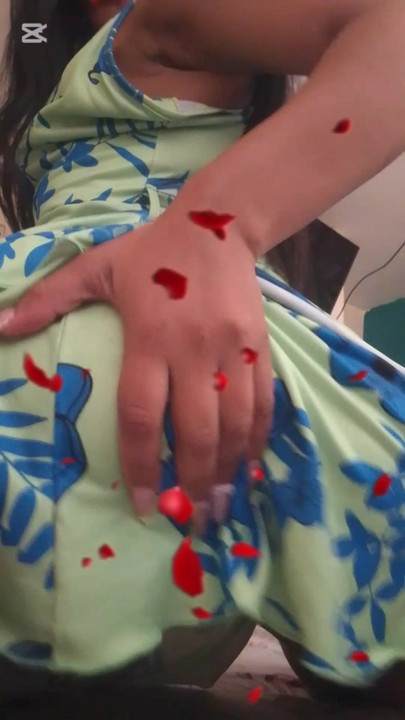 "Тебе нравится, когда я неправильно себя вести?"