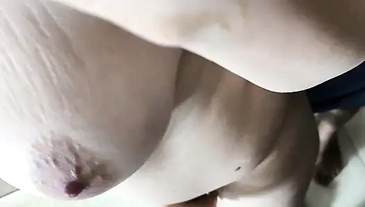 Karım Arabistan Khalijia büyük göğüsler