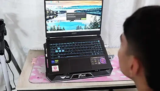 Sistem mühendisi karımın pornolarını izlemeye başlıyor -.-