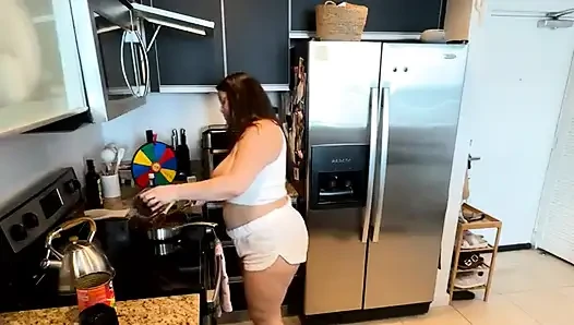 Live Stream with Dani Valentina