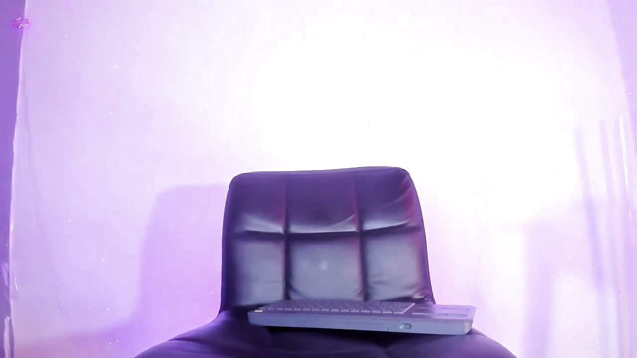 I Am Looking for a Totally Submissive Submissive for My Dominant Trans Cock