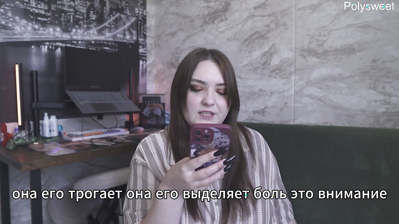 Порно история - на ковре босса (русский, страпон, куннилингус, шлепанье, женское доминирование) .Mp4