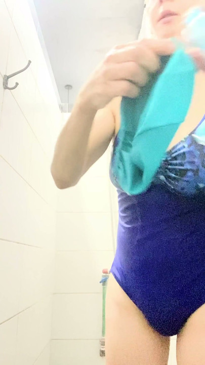 Shower and Straw