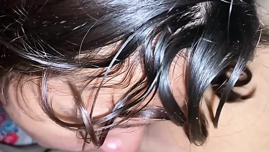 Lezbiyen seks eve geliyorum ve üvey annem beni iyi sikiyor