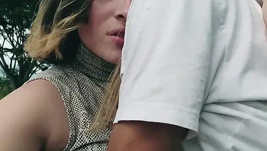 МОЙ СВОДНЫЙ БРАТ ПРОХОДИТ МИМО МЕНЯ, В КОНЕЧНОМ ИТОГЕ ЛИЖЕТ МОЮ КИСКУ, ЧАСТЬ 2