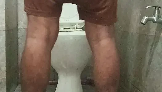 Ghaw ka desi chora muth marte pakda gaya