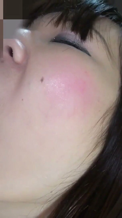 Amatør japansk babe med sexy pupper får en dyp POV creampie | Klipp 1