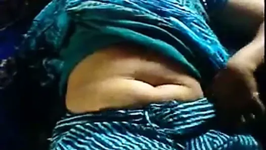 Hot Indian Wife navel show