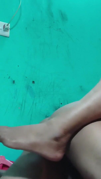 Hintli yeni evli kadın balayında sert sikişiyor | Klip 1