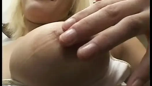 Adegan blowjob pov dengan milf eropa