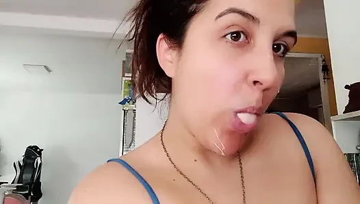Büyük ve dağınık baloncuk baloncukları yapıyor - tavşan tezgahçı
