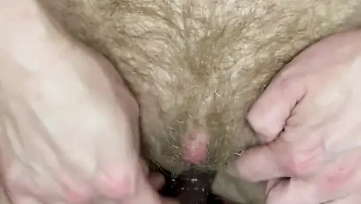 Cspot reitet dildo und stöhnt laut beim schütteln