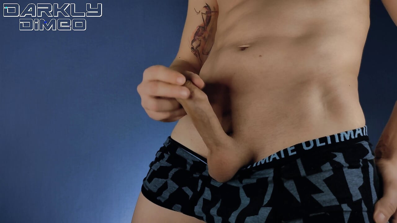 Siswa panas mengocok kontol besar setelah kuliah, mani muncrat besar, erangan manis