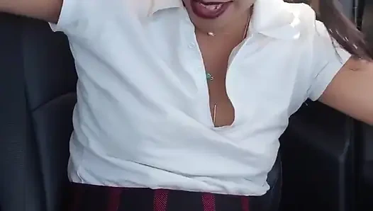 Masturbasi di dalam mobil