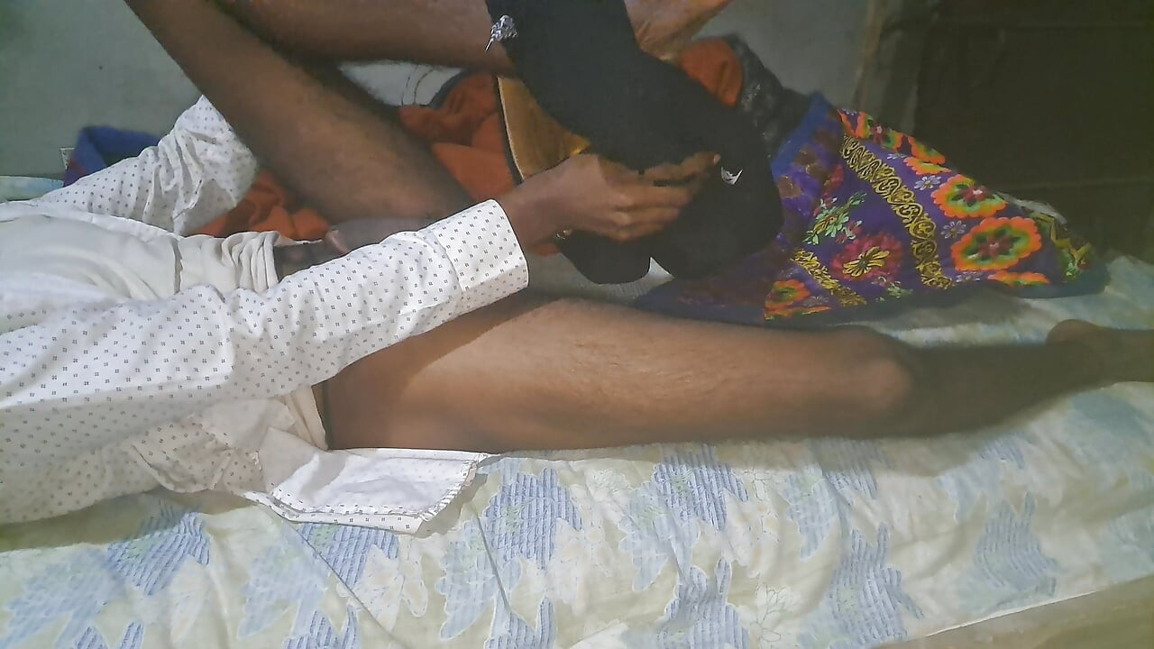 Bermain dengan batang dan memohon minyak