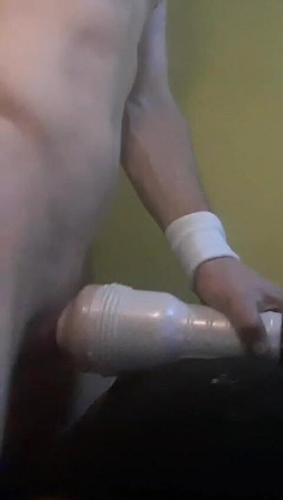 Solo pleasure with my now toy