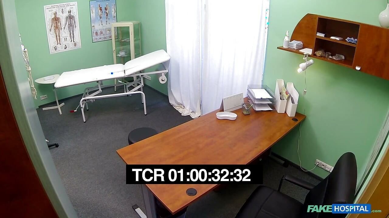 Fake Hospital - Young Babe with Bad Back Has No Trouble Bending Over for Deep Dick