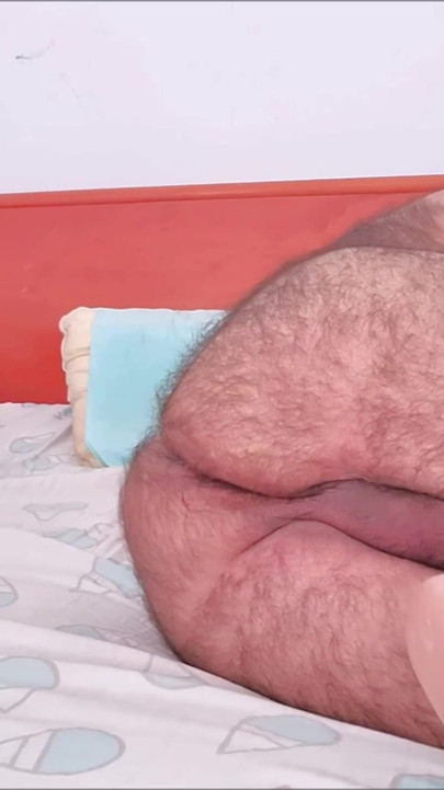 Kadang-kadang aku mulai dengan perlahan - sampai teman-teman webcamku membuatku marah...