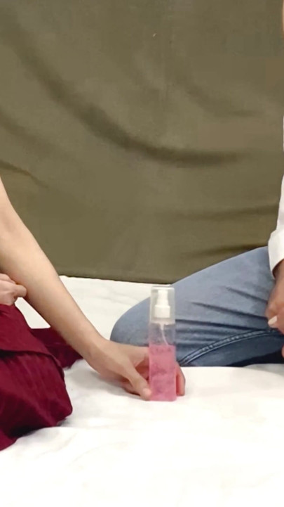 ผู้ชายที่มีควยที่ใหญ่ที่สุดเล่นเกมกับสาว คลิป 1