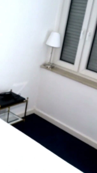 GLORYHOLE IM BATHROOM BLONDE IST GEIL AUF SCHWANZ | Clip 1