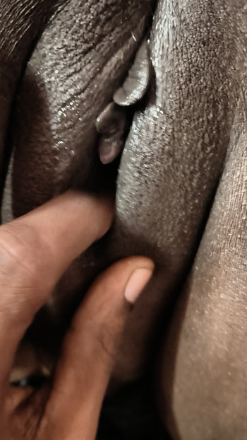 Finger fuck pussy aunty