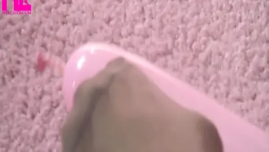 Footplaying with Long Balloon