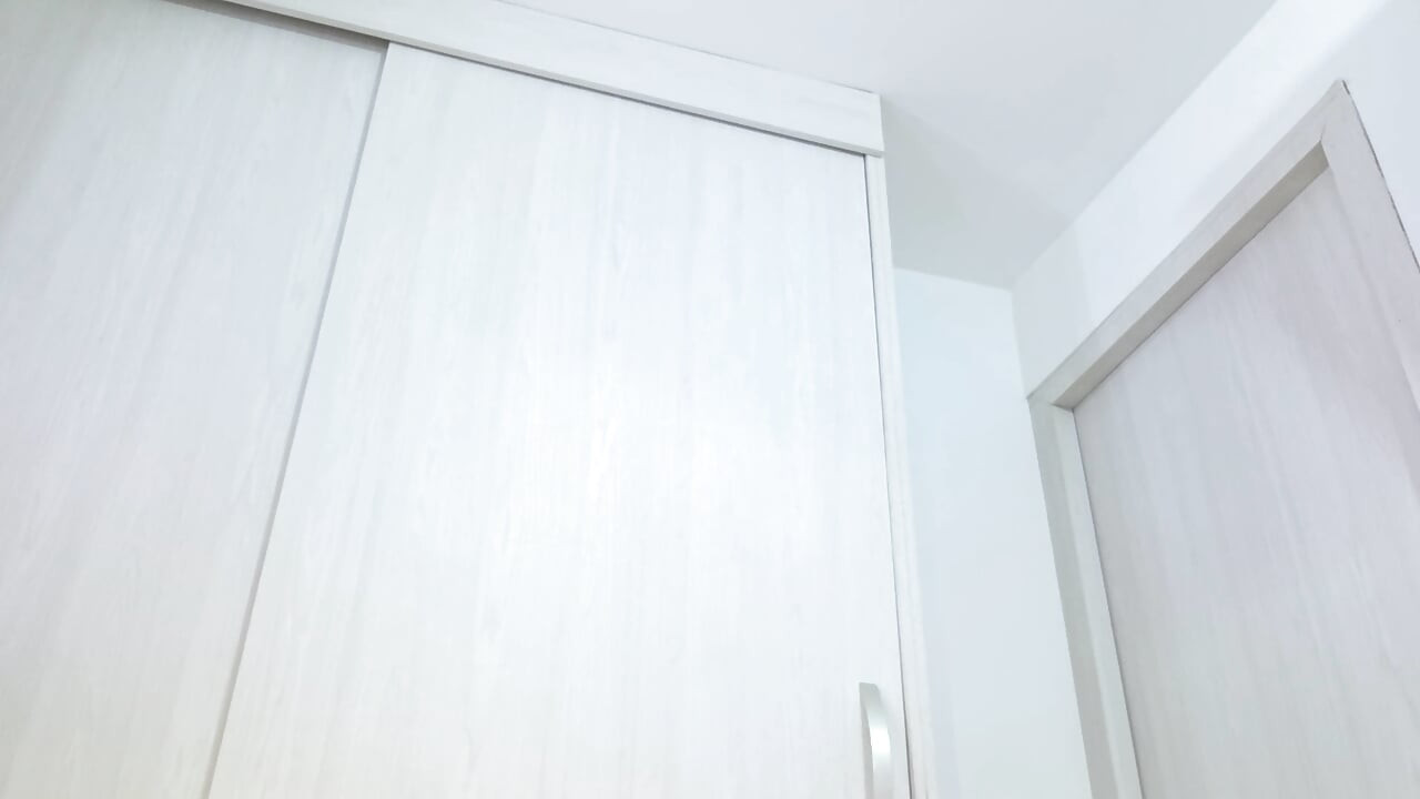 Приміряю тягу з моєю новою сукнею