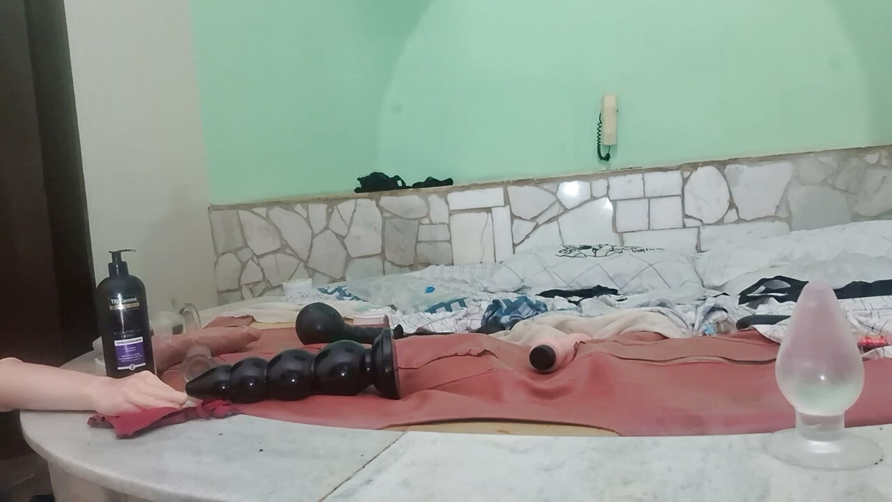 Amatérské anální dilda neostříhané video
