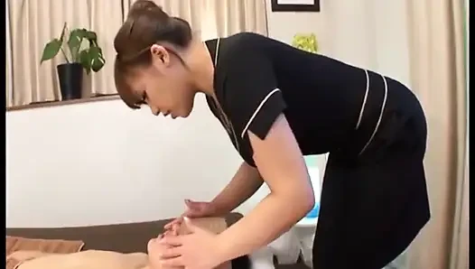 Busty Edge Therapy. Empat estetika mendorong setiap keinginan ke inggris - 1