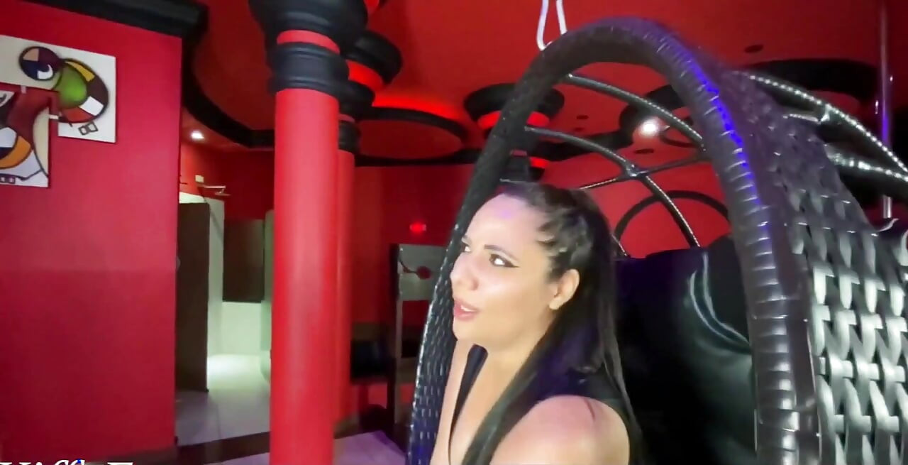 Moja seksowna macocha jest dominatrix! Ep 1