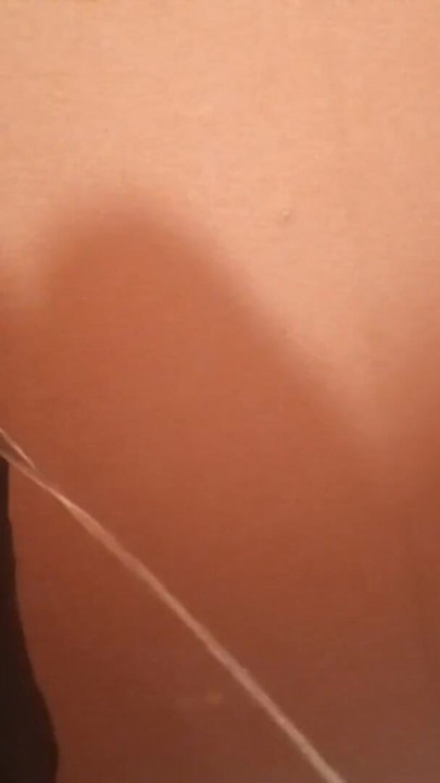 เกย์หนุ่มเซ็กซี่คนนี้ฉี่อย่างไรเมื่อเขาตื่นมาพร้อมกับการแข็งตัวของกระดูกตอนเช้าเป็นเวลาหลายวัน คลิป 2