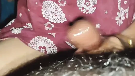 Hintli üvey kız kardeş en iyi işi yapıyor