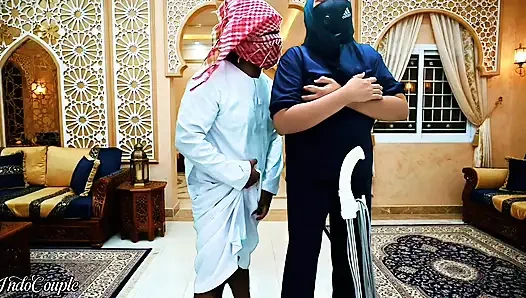 Muslim Hijab Enak bos Perawan Bandung pengen aku nyepong kontol kecil pembantu rumah tangga di Saudi