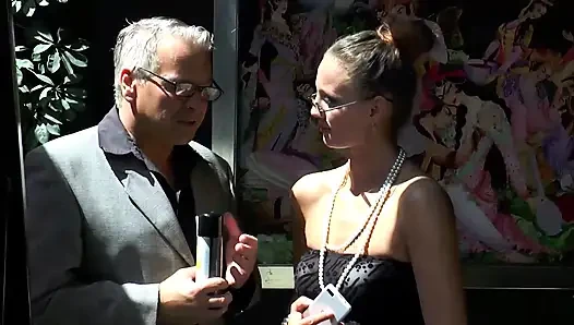 Sex in der küche mit großem reifem schwanz
