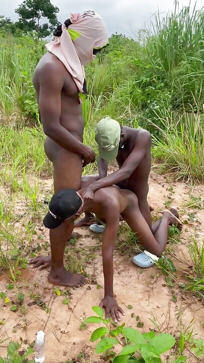 Threesome Bareback Outdoor with BBC Hot Tops