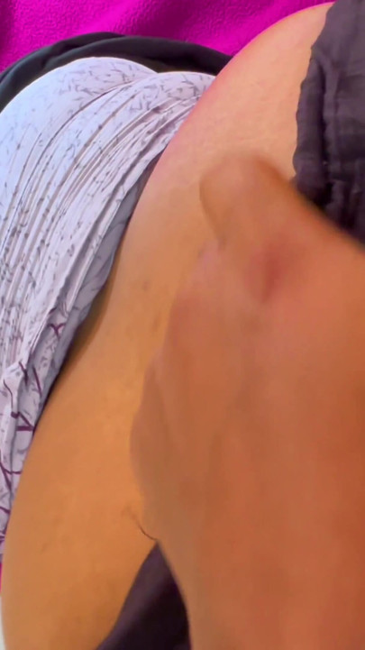 Трахаю толстушку большого размера толстую задницу и даю-то ее сзади!