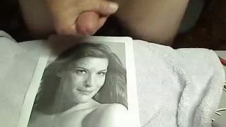 Sur demande: éjaculation sur le visage de Liv Tyler