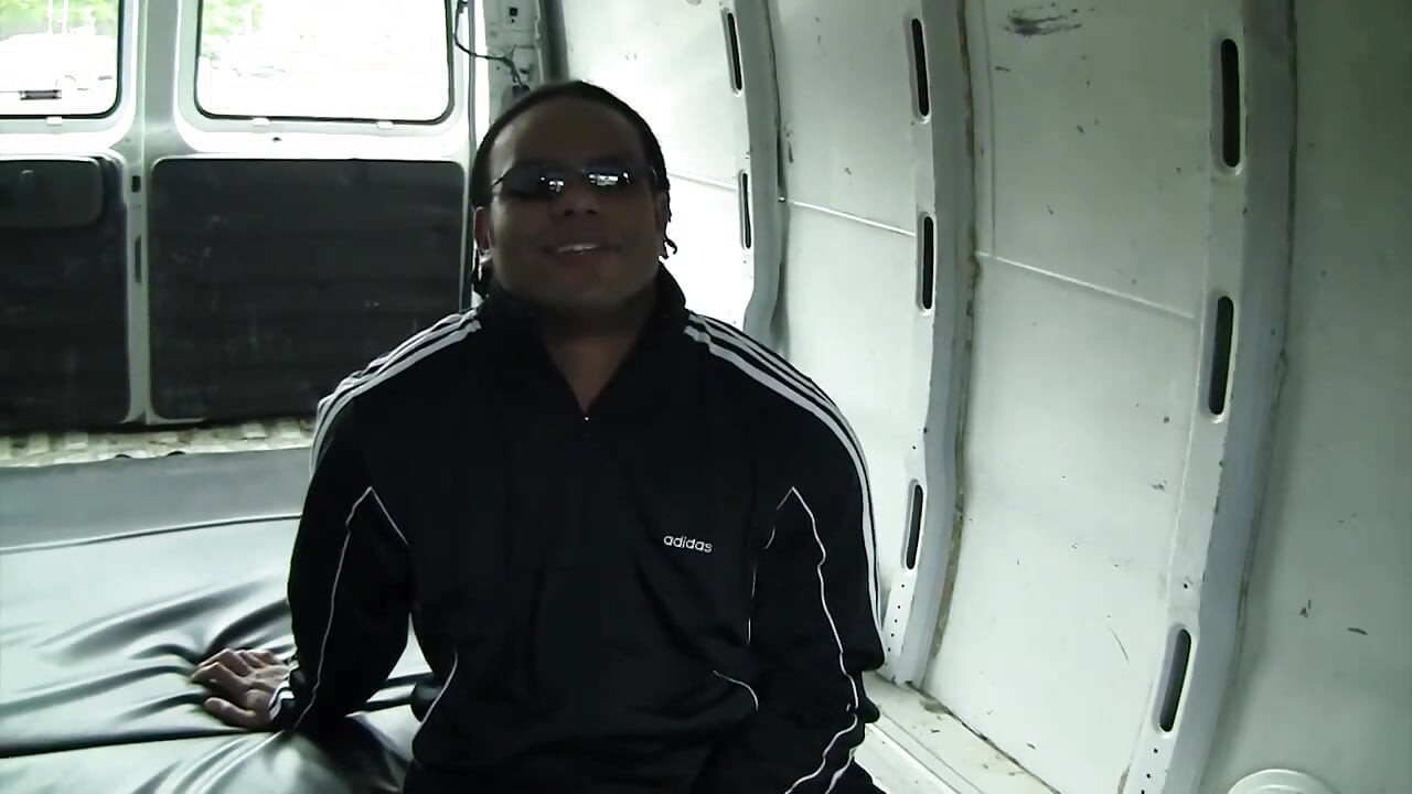 Gruba dziwka z dużymi cyckami prawie nie zerżnięta