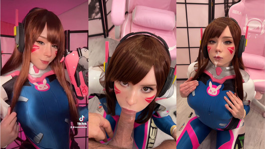 Tiktoker ragazza cosplay d.va da overwatch e succhia il cazzo