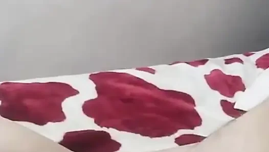 Слова сучки раздражают, пока она кричит от ее задницы. Услышь ее испытания