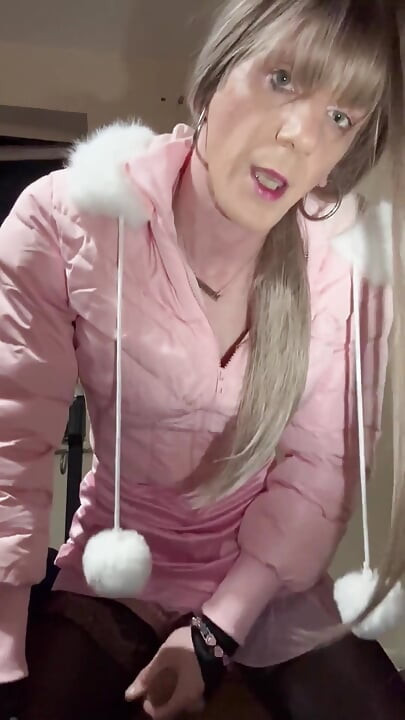 Jess Silk Rides Dildo