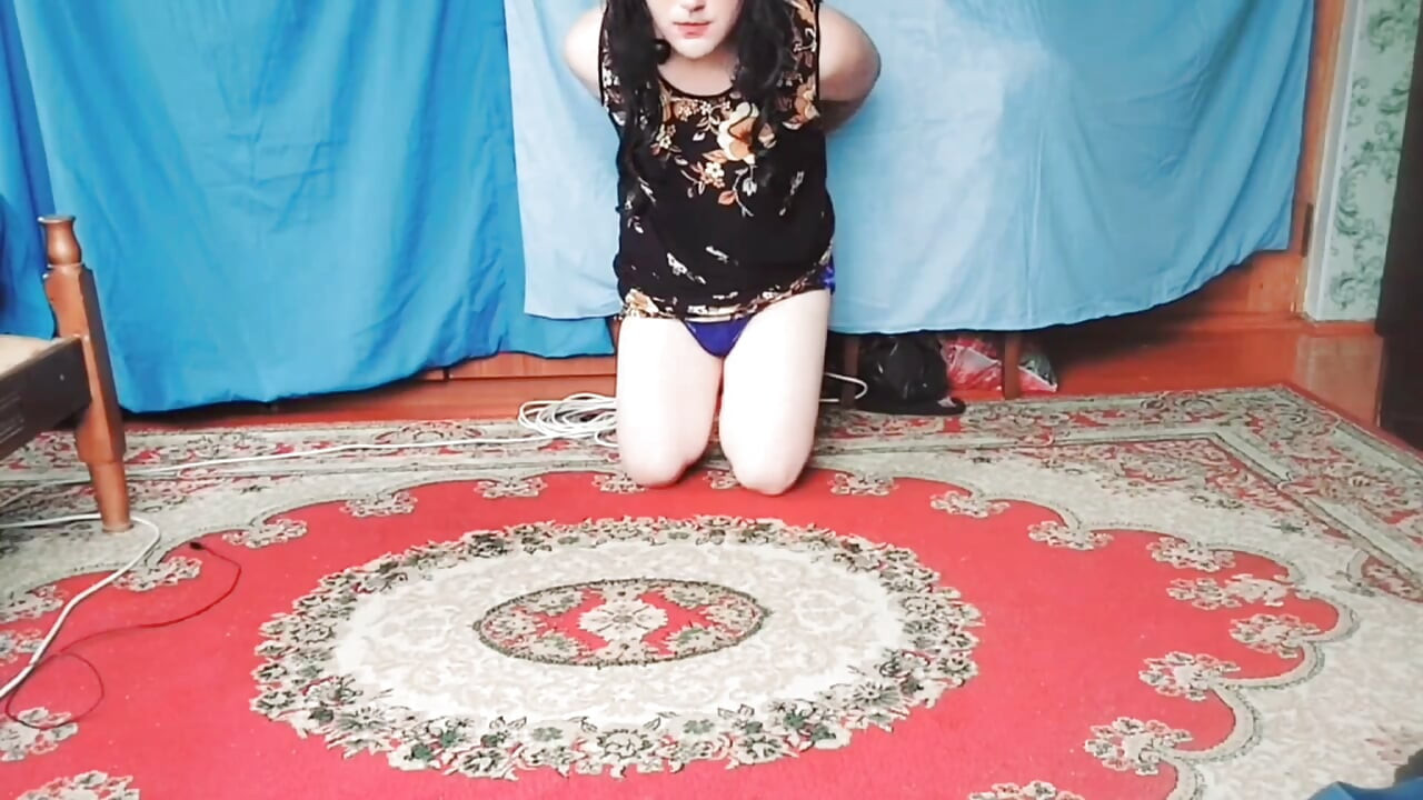 Kalatmak hamla: bare stnon vali sundri ke sath photographar ki muthbher