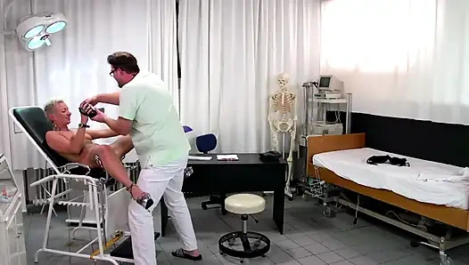 Blonde MILF Double Penetration Doctor Exam Fuck