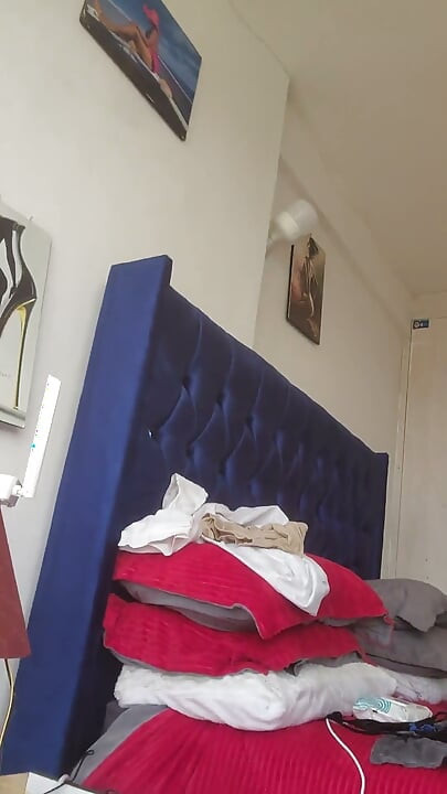 Negresă excitată cu curul mare își expune corpul gol sexy și sexy! (abonează-te la My Now.. click pe Site-ul oficial pe profilul meu Aici Acum)