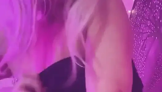 Ne düşündüğünü biliyorum