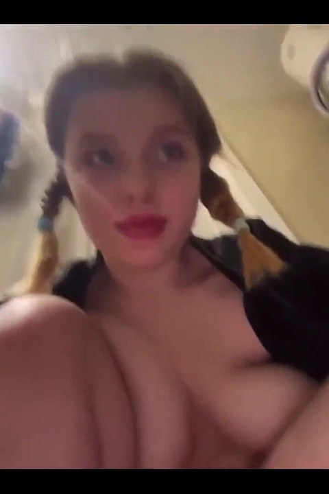 坐在你的脸上. 阴户特写. 尽量不要射精