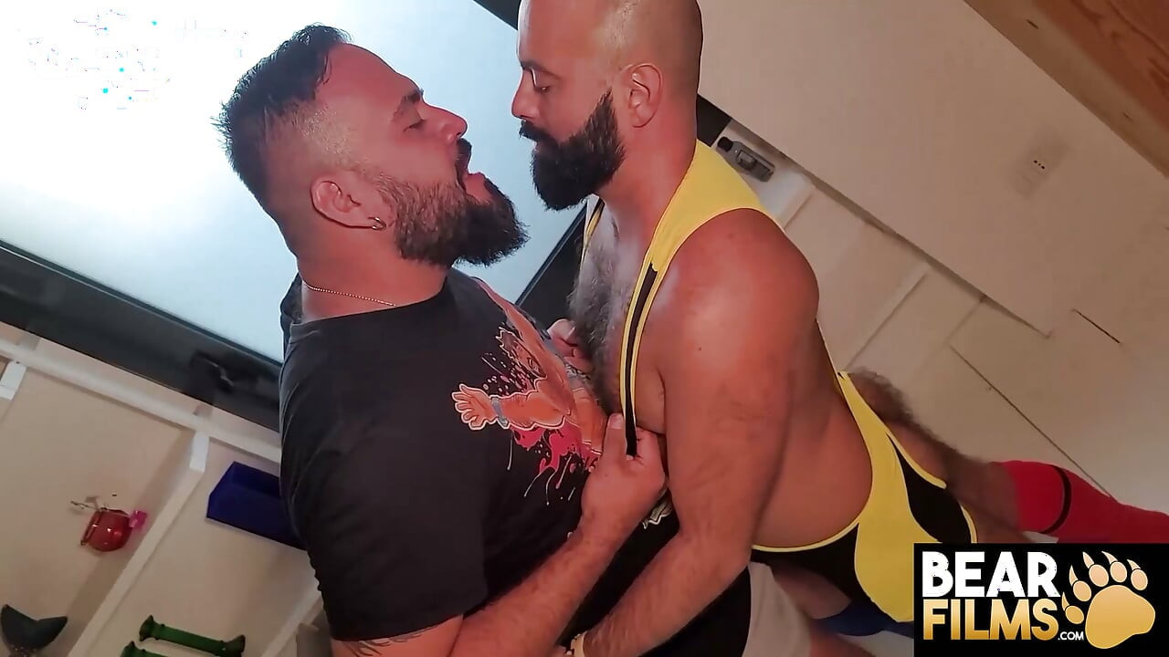 BEARFILMS Burly Bears Brian Bear And Carlos Verga Bareback Hardcore