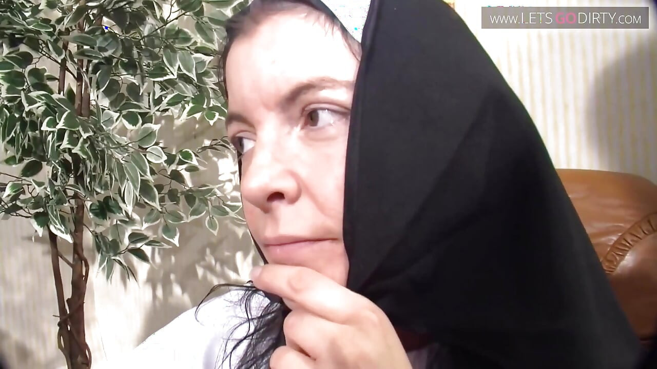 MILFs suck a huge cock then gets fucked in turns to a cumshot