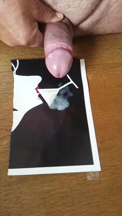 weisses sperma auf schwarz